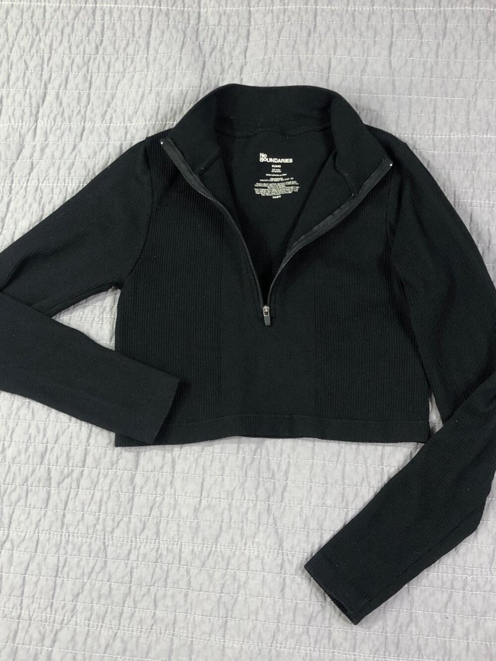 4/$15 No Boundaries Top Women Medium Black Ribbed Cropped 1/2 Zip Mock Neck Slim